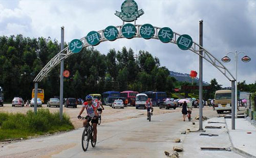深圳光明農場滑草游樂園好玩的項目有哪些