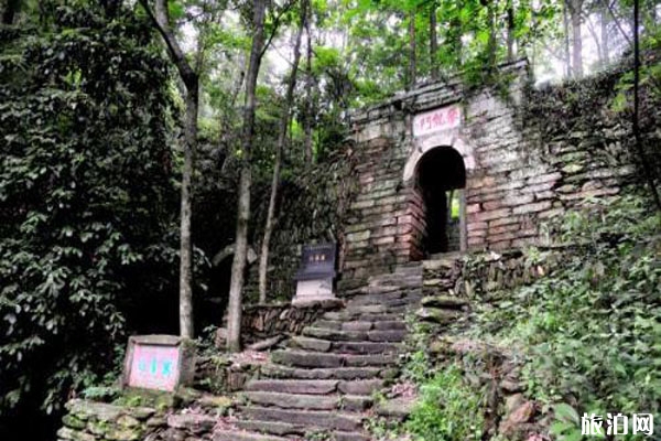 安慶白崖寨風(fēng)景區(qū)