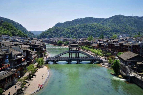 鳳凰古城租衣服價(jià)格 可以拍照嗎