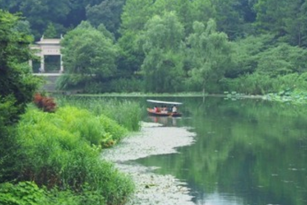 烏龜潭景區(qū)