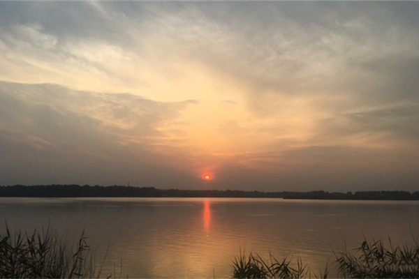 登月湖
